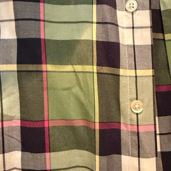 Lands' End Green and White Plaid Men's Shirt - Picture 2 of 4